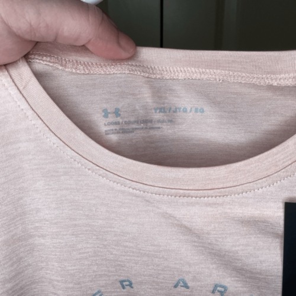 Girls Under Armour tech Twist Tee Shirt Pink XL‎ - Picture 2 of 3